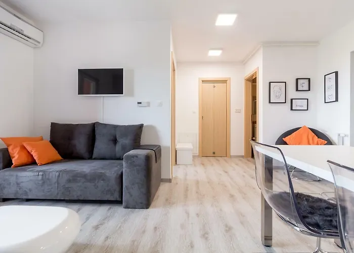 Monte Paradiso Panorama * Pula